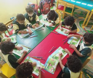 KG1 Students getting into school life (17)