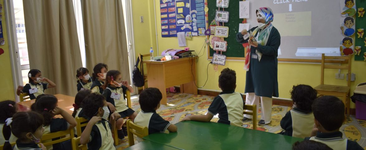 KG1 Students getting into school life (9)